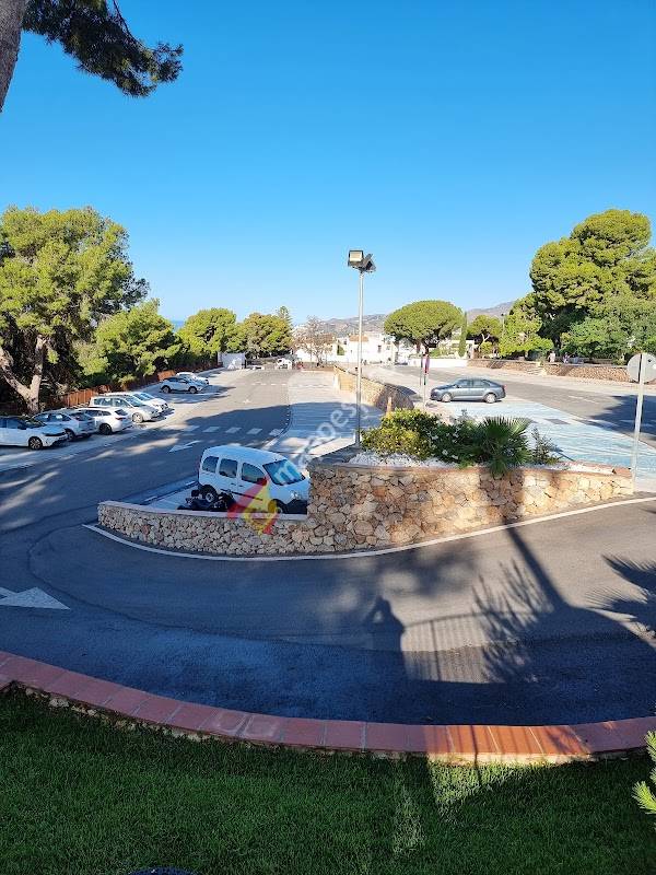 Aparcamiento Cueva de Nerja (2€)