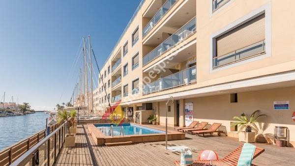 Apartamentos Empuriabrava Marina