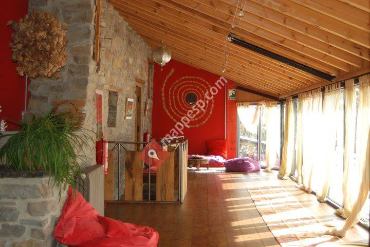 Apartamentos Turísticos Mil Madreñas Rojas