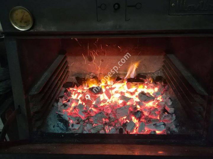 Asador Bodega La Lola Palau