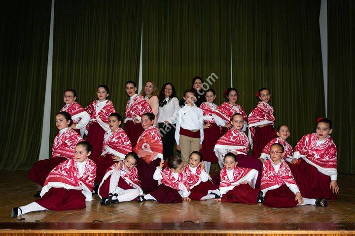 Asociación Infantil de Bailes Regionales Los Santos de Maimona