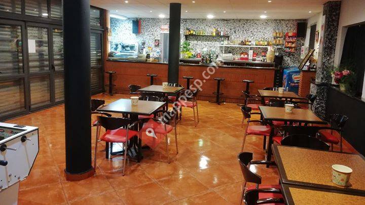 Bar-Cafetería La Presa Polientes