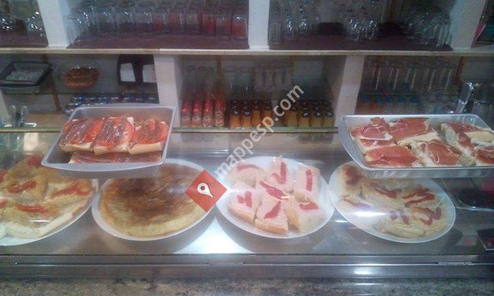Bar Cafeteria Plaza Chica - Santos de Maimona
