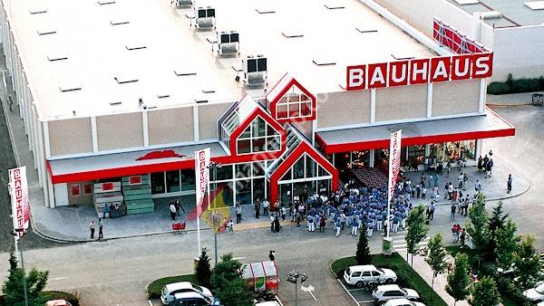 BAUHAUS Girona