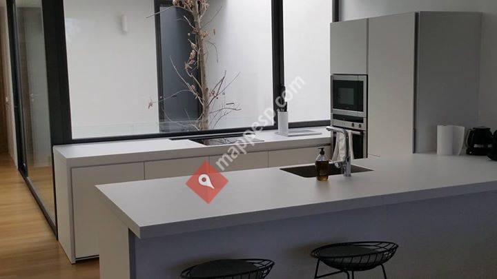 BONADA GRUP S.L. FUSTERIA-MOBLES