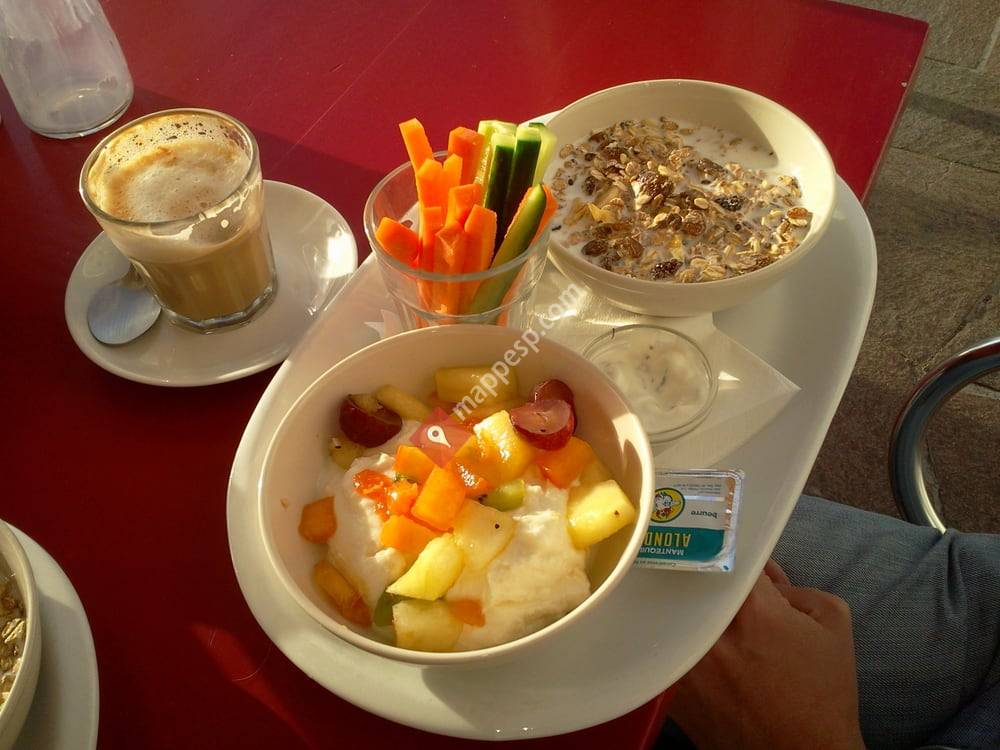 café M