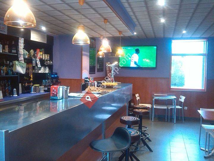 Cafeteria portas do eume