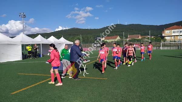 Campo de fútbol municipal Mari Paz Vilas
