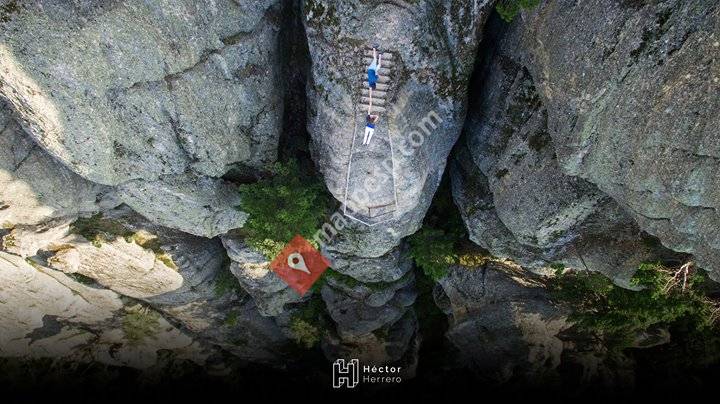 Castroviejo- Cueva Serena