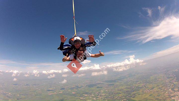 Centro de Paracaidismo Skydive León