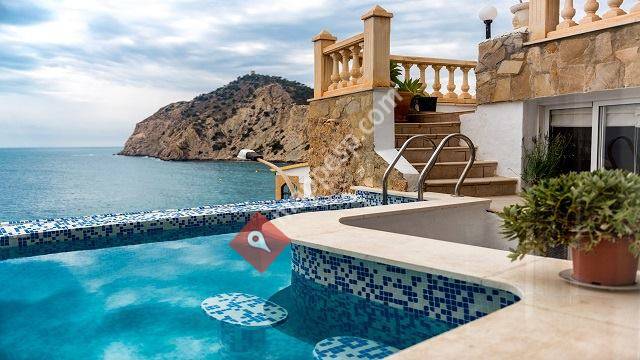 Costa Blanca Boliger