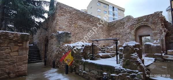 Dauria Suites