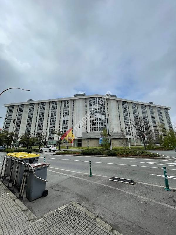 Edificio Administrativo de Monelos