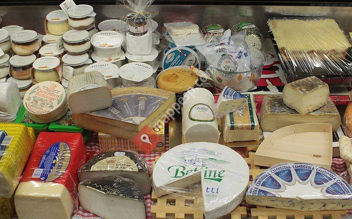 El 27 Formatgeria a Caldes de Montbui, Productes de Qualitat  Delicatessen.