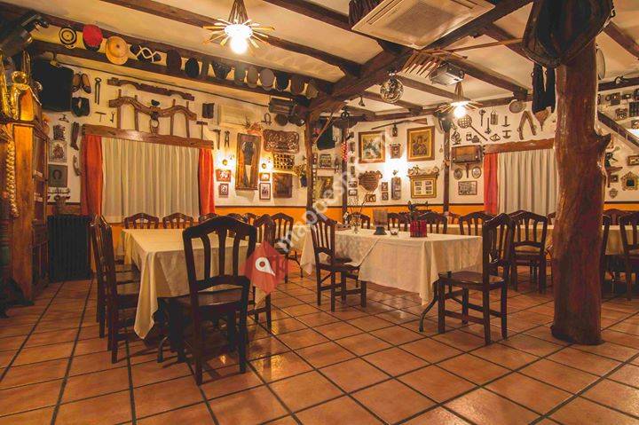 El Rincón del Pasado Restaurante y Museo del Vino