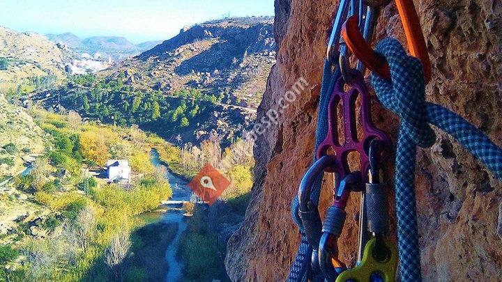 Escalada/Climbing en Gestalgar-Chulilla