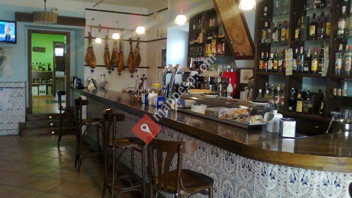 Esquina La Aceitera Rueda