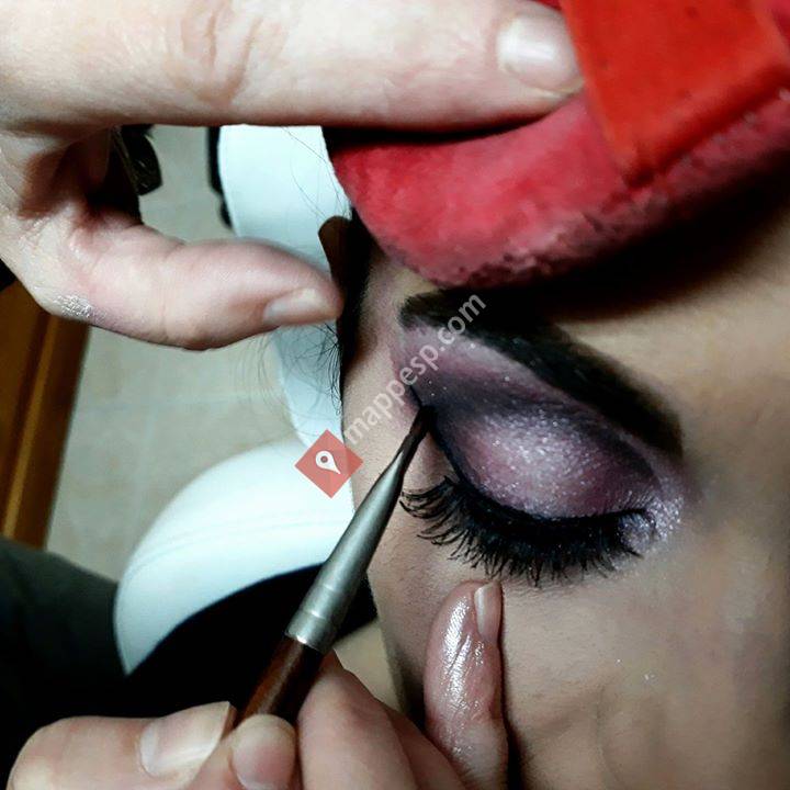 Esteticista y Maquilladora Isabel Belén