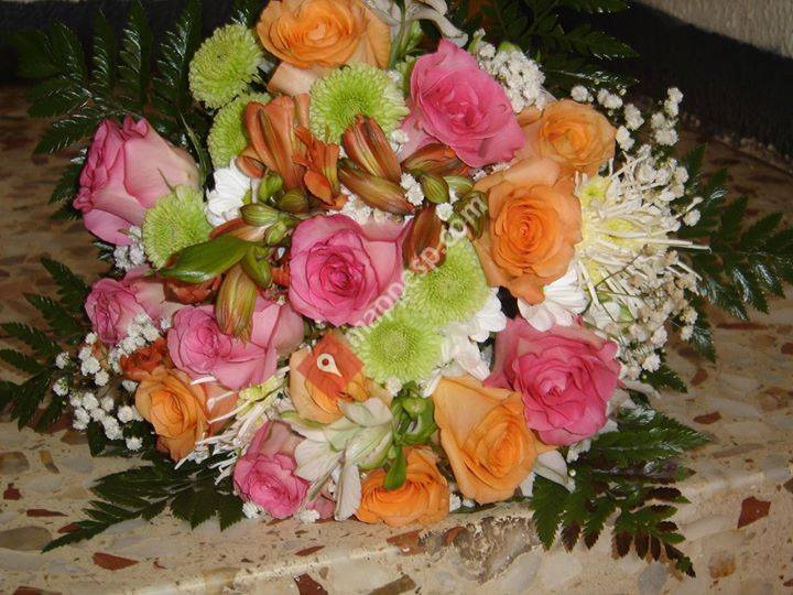 FLORES Y DULCES MARISOL