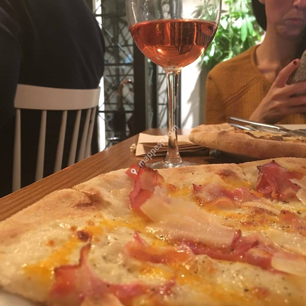Francesco's Pizza