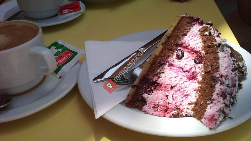 Heladeria Pasteleria La Barca