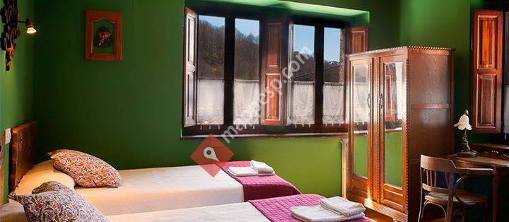 Hostal Peña Santa