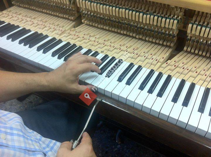 Jesús Corredera Técnico Afinador de Pianos