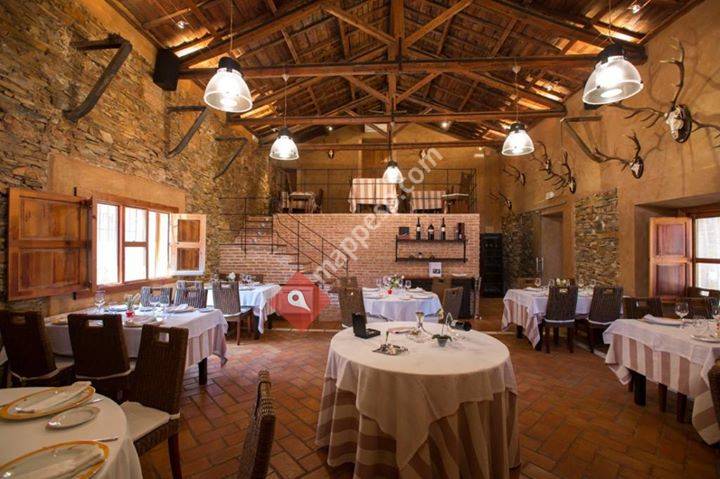 La Vieja Fabrica. Alcoba de Los Montes