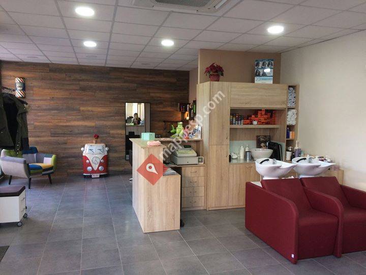 Laura Moriana Perruquers