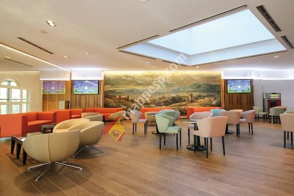 Lobby Bar