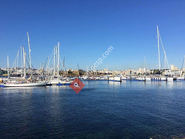 MARINA CORUÑA
