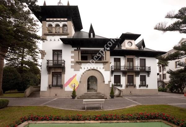 Palacio Arias & Hotel y Apartamentos Arias