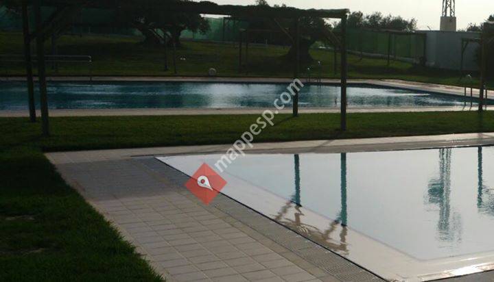 Piscina Municipal Encinas Reales