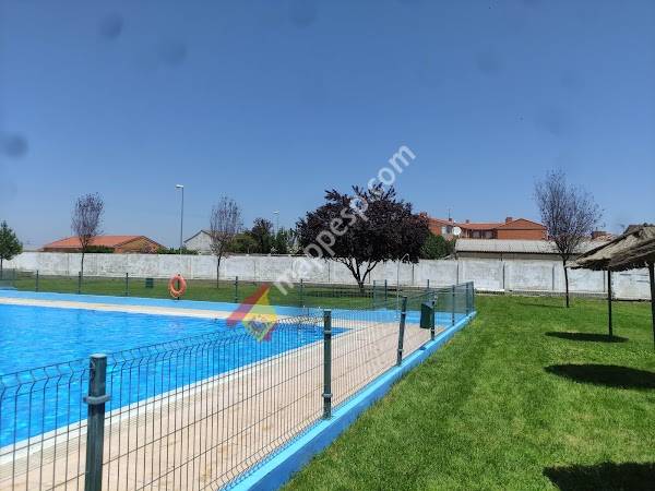 Piscina Municipal Pozaldez