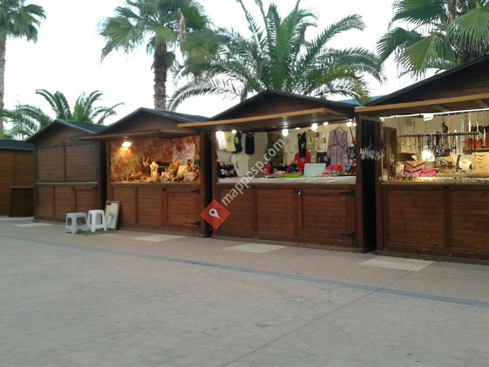 Plaça Na Violant d'Hongria