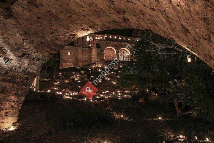 Poza De La Torca Frias