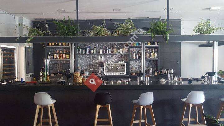 Puzzle Coctelería Bar