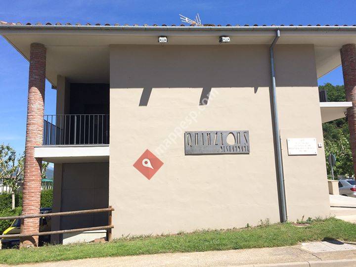 Quinze Ous