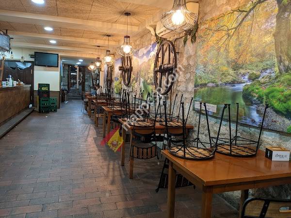 Rompeolas Sidreria - Grill