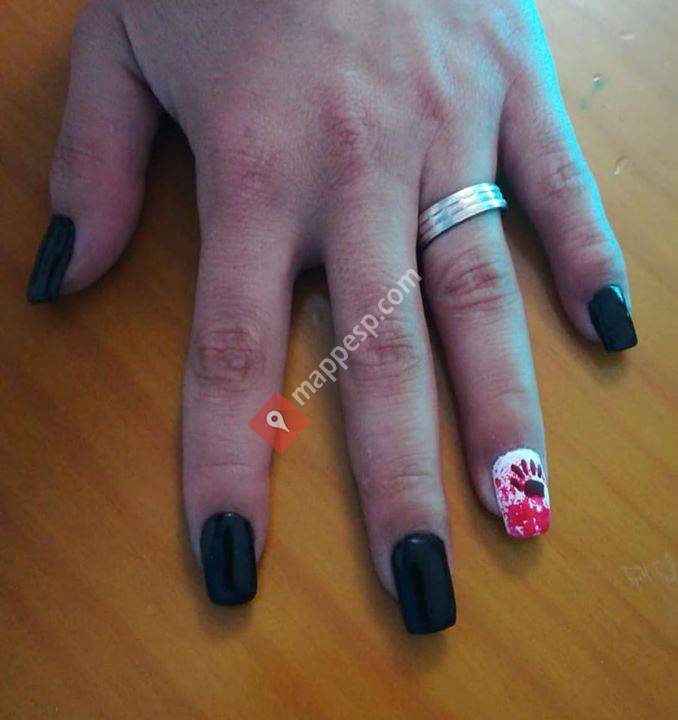 Rs Nails.