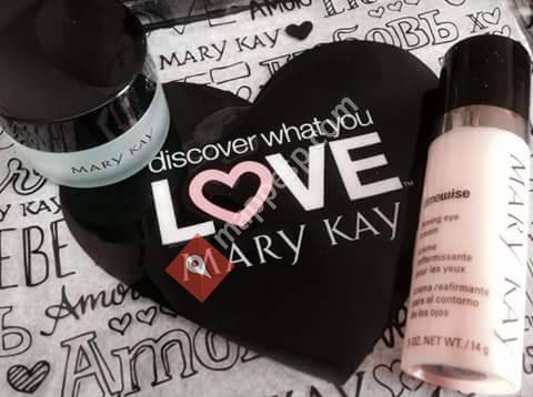 Secretos de belleza y algo más con MKay Esther Merino