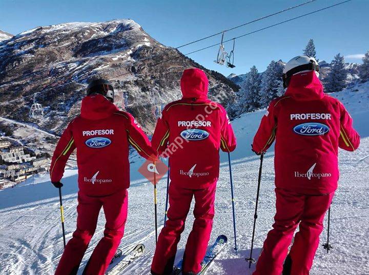 Ski School Candanchú